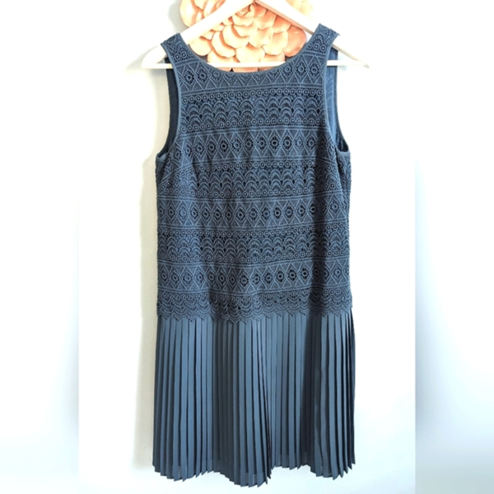 Loft Pleated skirt dress